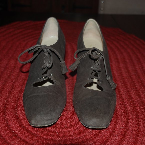 Very Vintage Laura Ashley Suede Shoes - Picture 2 of 4